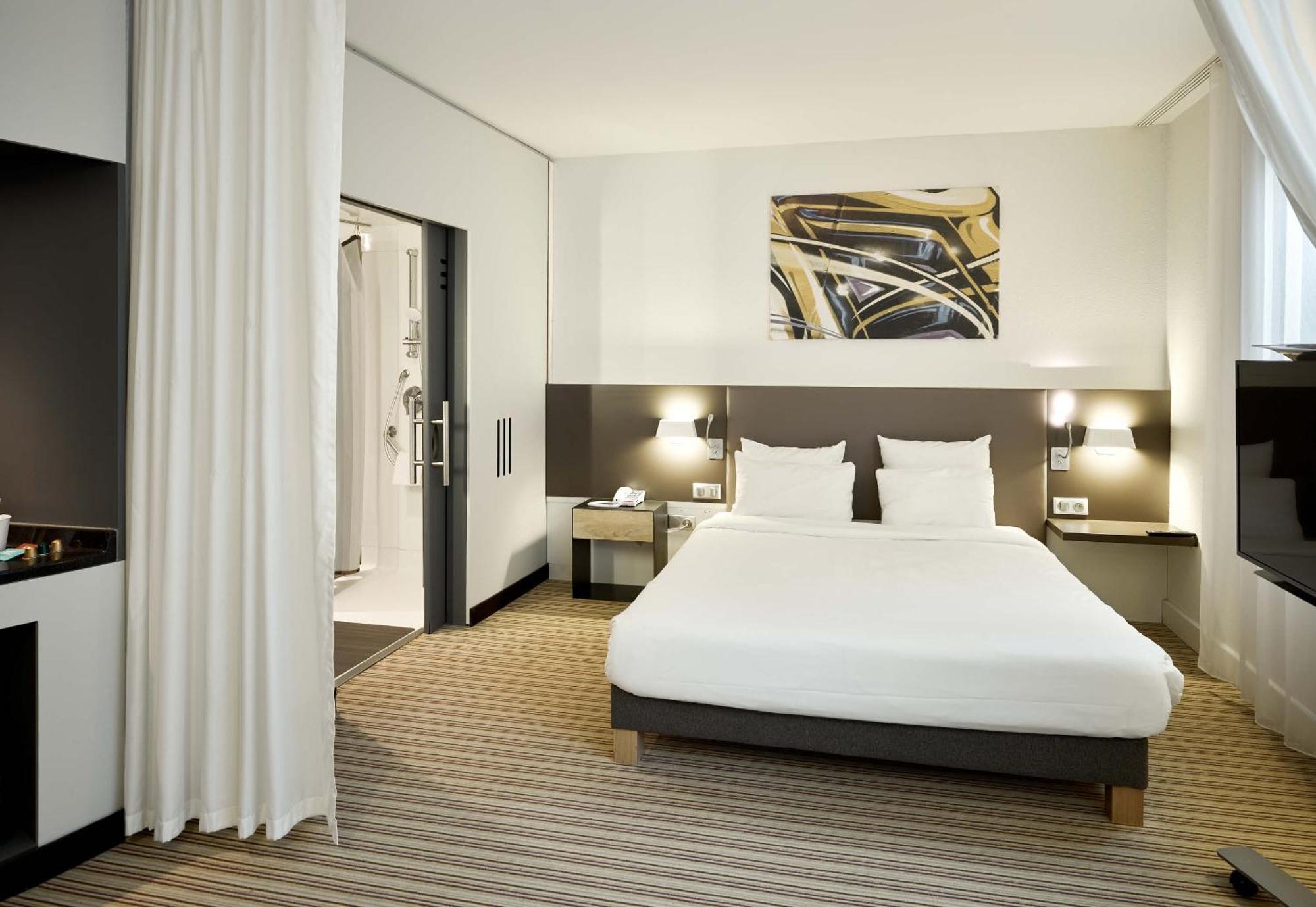 B&B Hotel Velizy Est Exterior foto